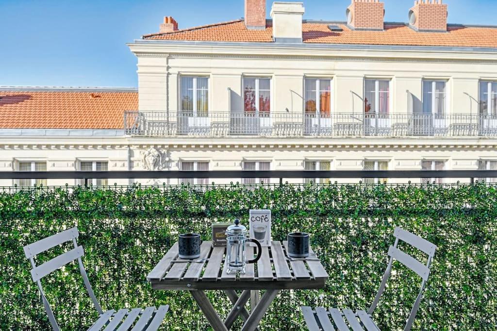 Le Loft Des Papes - 2 Terrasses - Vue Panoramique Sur La Ville - Ac Clim 亞維農 外观 照片